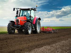 Trakt&ouml;r Pazarı K&uuml;&ccedil;&uuml;l&uuml;yor: TTRAK Etkisi Nasıl Olur?