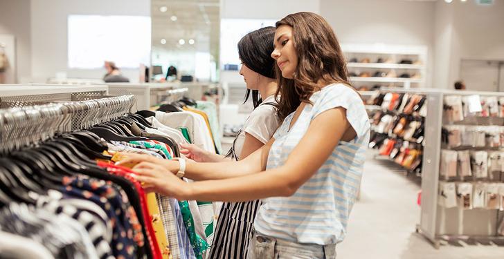 Mağazada &ccedil;ok beğendiğin bir &uuml;r&uuml;n&uuml;n hafif bir defosu olduğunu fark ettin. Ne yaparsın?