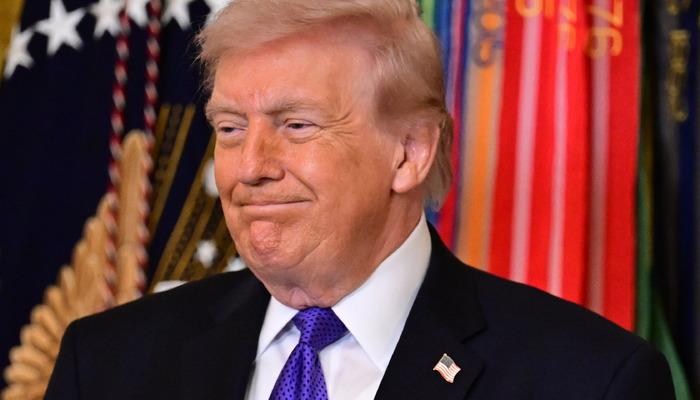 Trump ağzını bozdu