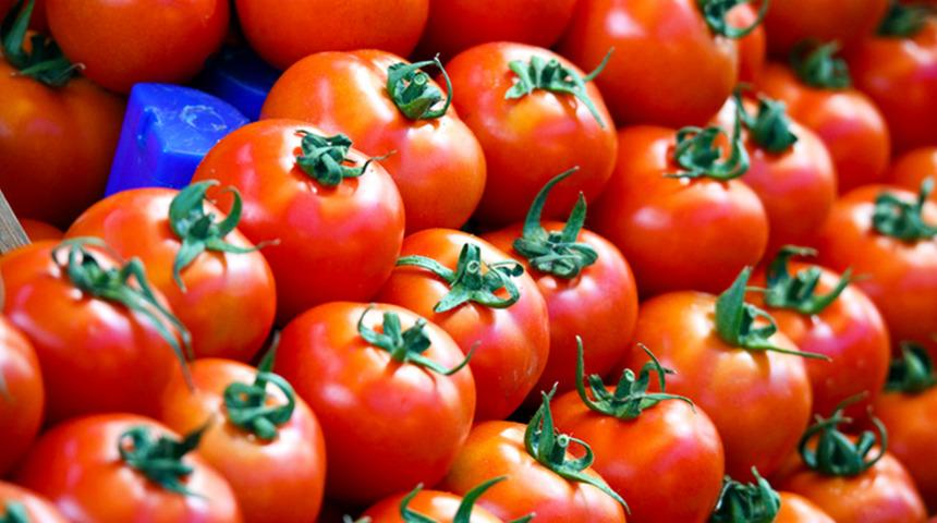 &lsquo;B&ouml;ylesi olmaz&rsquo; demeyin: 2 trilyon doları y&ouml;netirken domates satıcılığına ge&ccedil;ti!