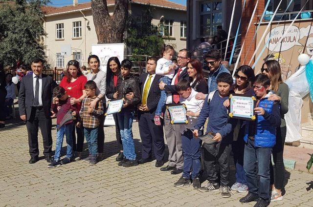 Otizmli çocuklar farkındalık şenliğinde buluştu