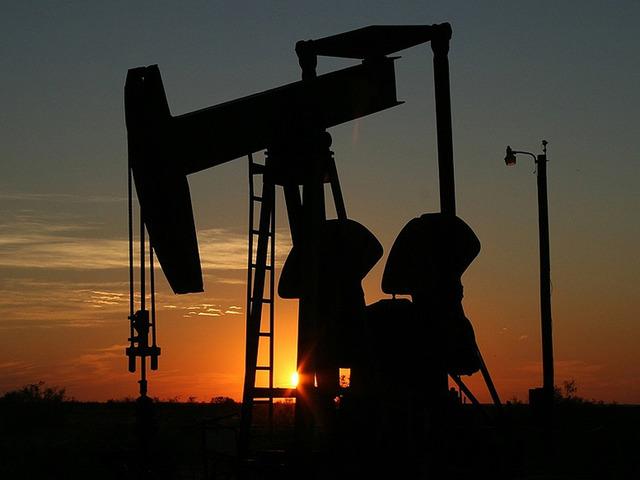 ABD'li bankadan petrol i&ccedil;in korkutan tahmin! 3 haneli rakamları işaret etti