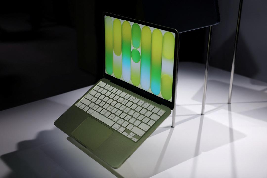 Apple, T&uuml;rkiye i&ccedil;in de duyurduğu uygun fiyatlı yeni bilgisayarının neden "MacBook Neo" olarak adlandırıldığını a&ccedil;ıkladı! 1