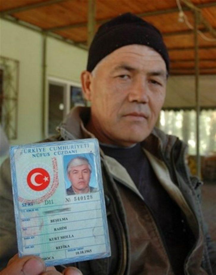 Soyadı görenleri şaşırttı  G4