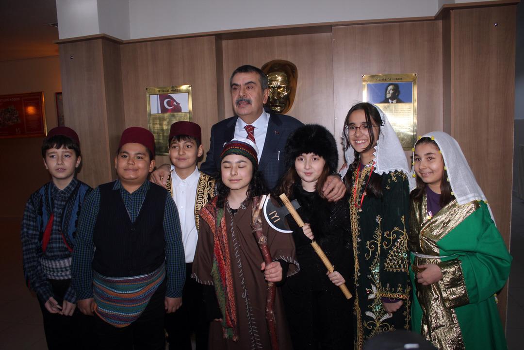 Milli Eğitim Bakanı: "Eğitim &ccedil;alışanlarına y&ouml;nelik şiddetin azaltılması i&ccedil;in &ccedil;ok yoğun &ccedil;aba g&ouml;sterdik" 6