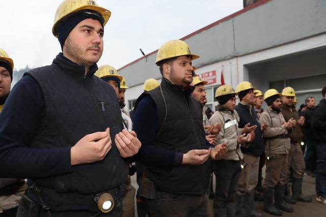 Zonguldak ta 1983 teki grizu faciasında hayatını kaybedenler anıldı 4