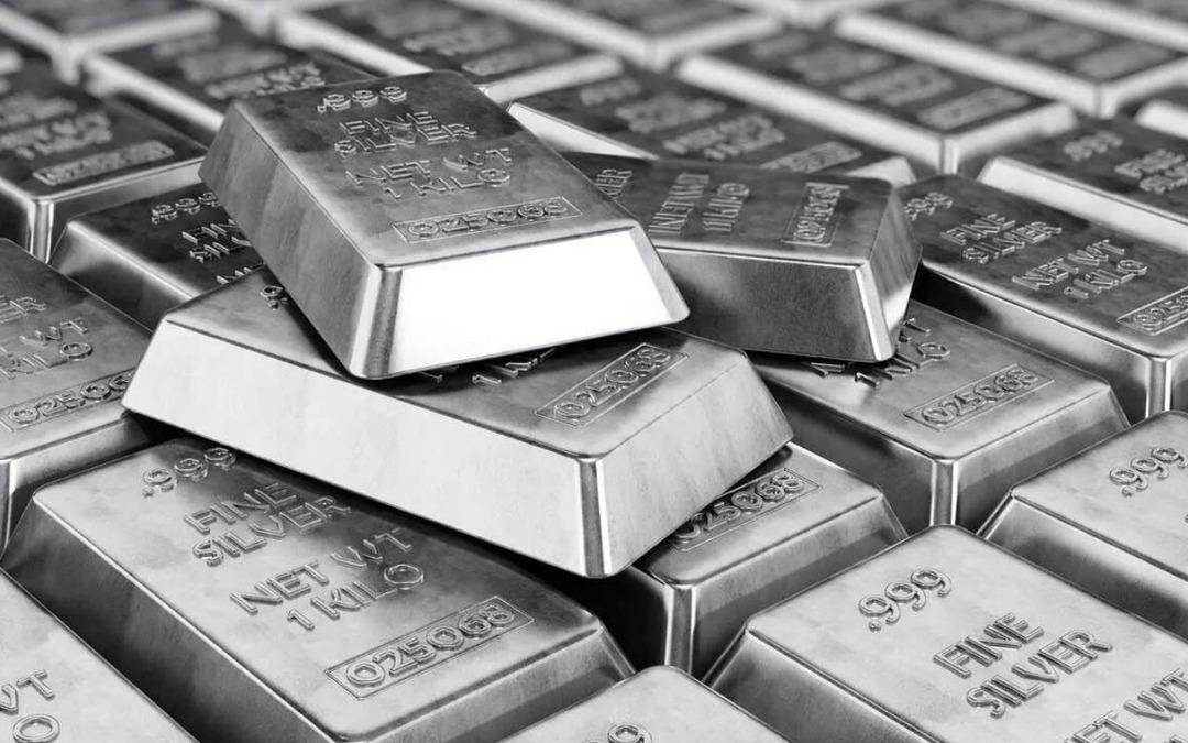 G&uuml;m&uuml;ş&uuml;n tahtı sallanıyor mu? Analistten ezber bozan tahmin "İki kripto para..." 1