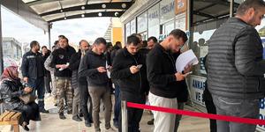 Cezayı duyan koştu! 140 bin TL'lik plaka kuyruğu 