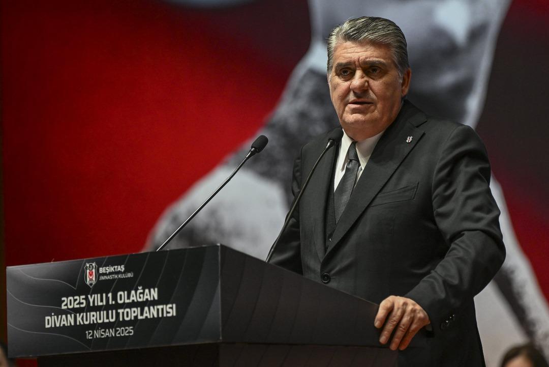 Serdal Adalı derbi ateşini yaktı! Zehir zemberek s&ouml;zler: "Kim oldukları &ccedil;ok manidar geliyor" 6