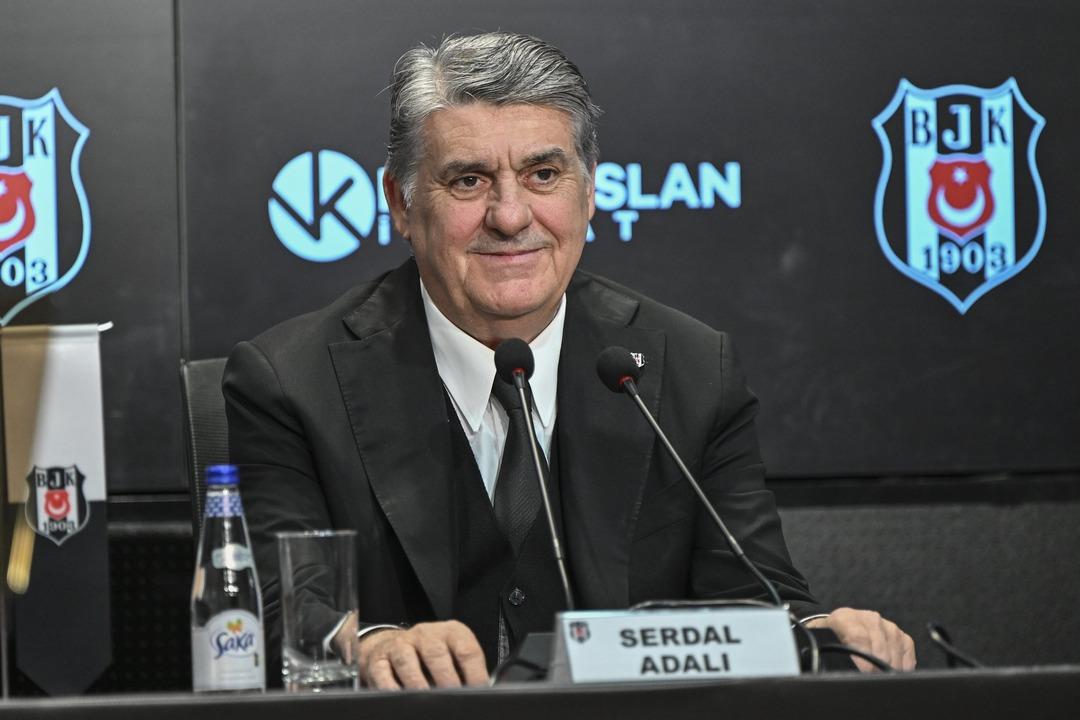 Serdal Adalı derbi ateşini yaktı! Zehir zemberek s&ouml;zler: "Kim oldukları &ccedil;ok manidar geliyor" 4