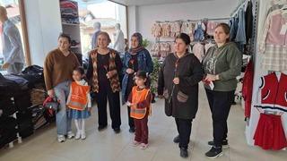 Köyceğiz’de minik öğrencilerden kadınlara anlamlı jest