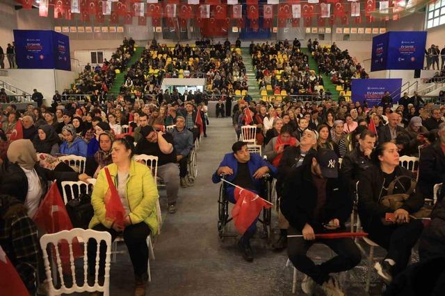 Ev hayaliyle kura &ccedil;ekim t&ouml;renine gelen vatandaşlar heyecan dolu anlar yaşadılar 5