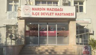 Seyir halindeki ara&ccedil;tan d&uuml;şen kadın ağır yaralandı