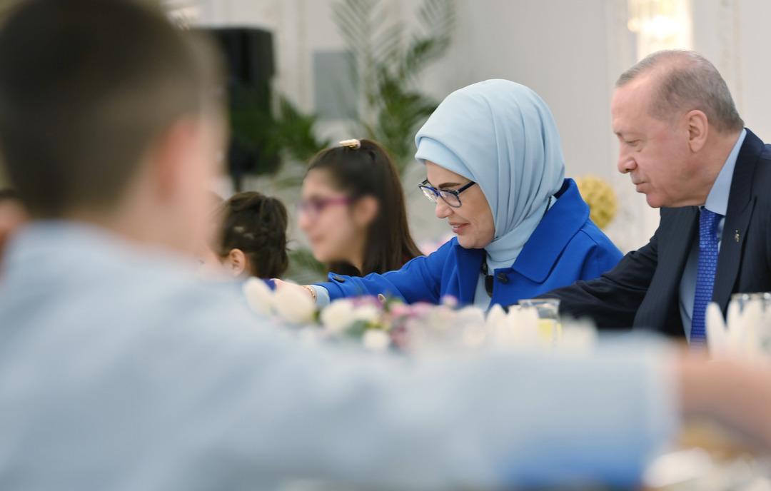 Cumhurbaşkanı Erdoğan, devlet himayesindeki &ccedil;ocuklarla iftarda bir araya geldi 1