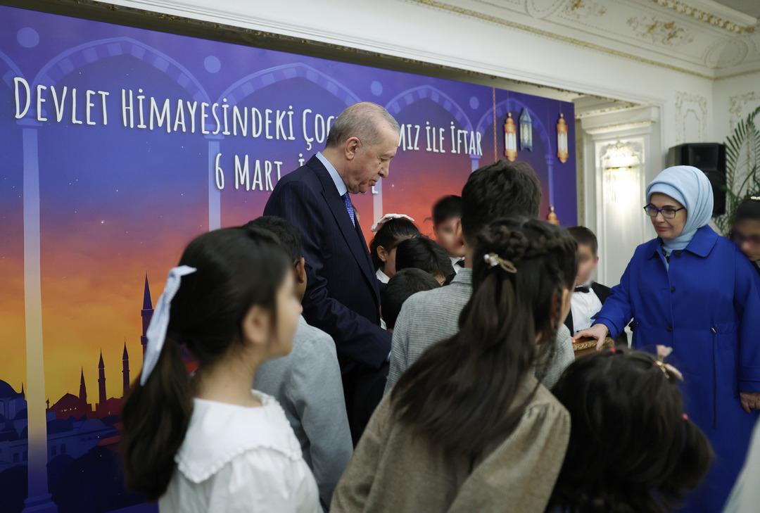 Cumhurbaşkanı Erdoğan, devlet himayesindeki &ccedil;ocuklarla iftarda bir araya geldi 5