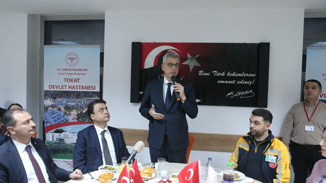 Sağlık Bakanı Memişoğlu Tokat'ta sağlık çalışanlarıyla iftar yaptı
