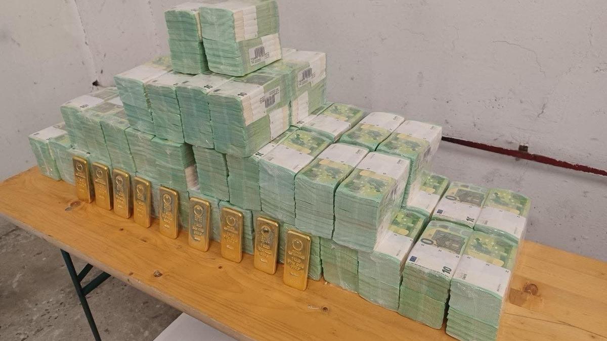 Macaristan–Ukrayna hattında kriz! Zırhlı araçtan milyonlarca euro, dolar ve kilolarca altın çıktı - Dünya Haberleri