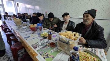 45 yıllık 'Askıda iftar' geleneği