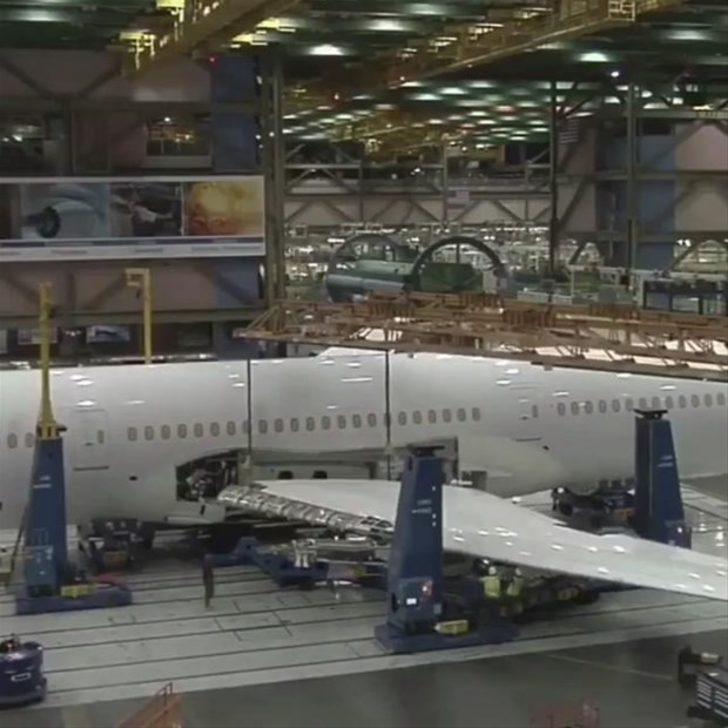 Uçaklar böyle monte ediliyor G1