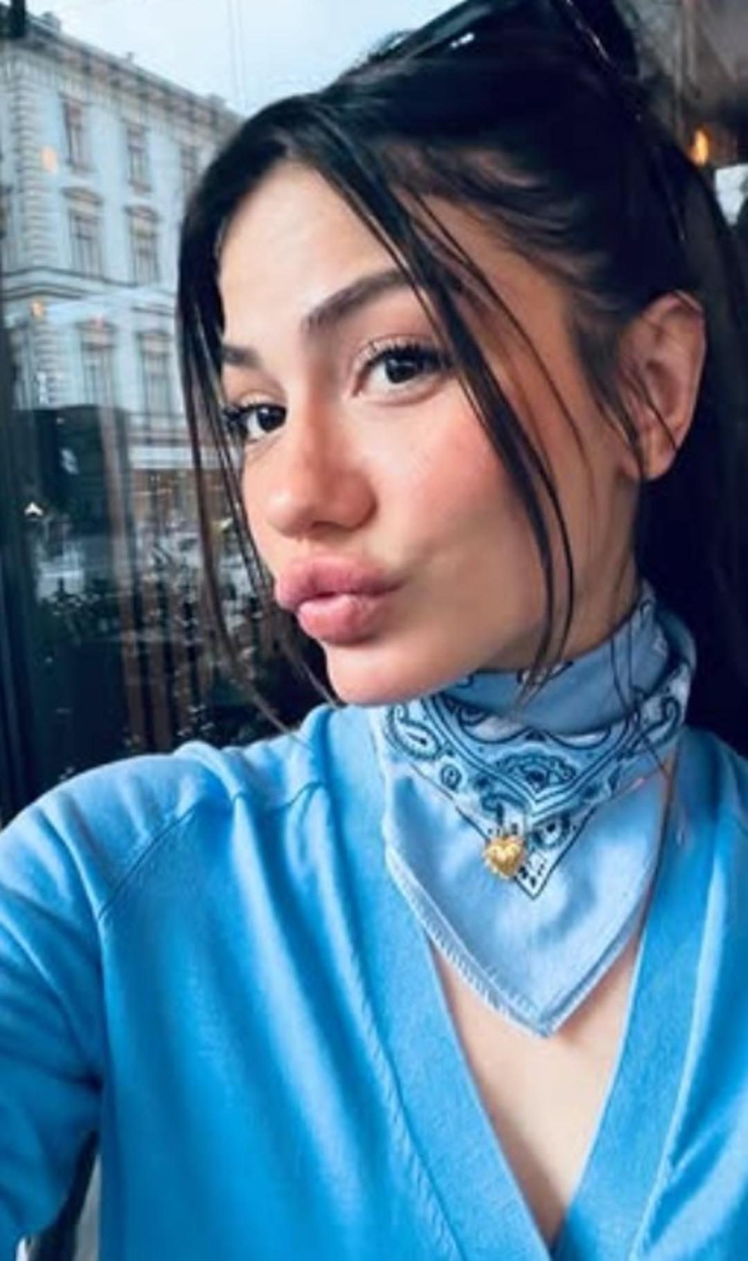 Eşref R&uuml;ya nın Nisan ı Demet &Ouml;zdemir in yeni rotası belli oldu! Son pozlarına beğeni yağdı  2