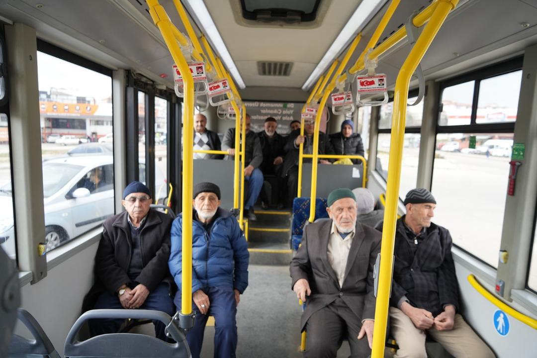 Artık sadece erkek işi değil! Şehrin ilk kadın otob&uuml;s şof&ouml;r&uuml; oldu: Hayaliydi, başardı 2