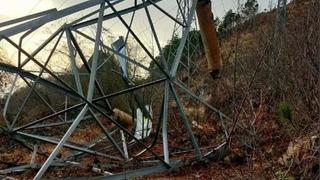 Vinç kiralayıp, gerilim hattı kablolarını çaldılar