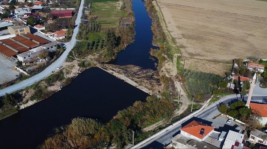 Doğaseverler tarihi taş k&ouml;pr&uuml;ye dikkat &ccedil;ekti