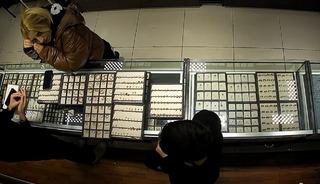 Kuyumcudaki hırsızlık kamerada