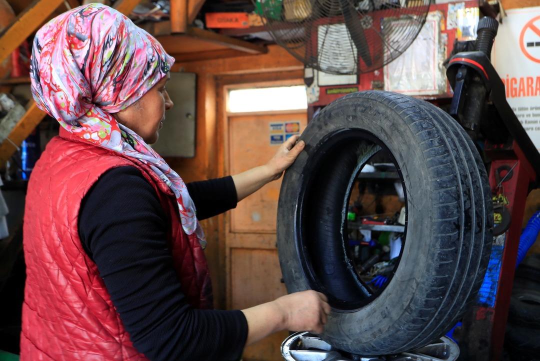 Elinde krikoyu g&ouml;renler şaşırıyor: &Ouml;nyargıları tek tek yıkıyor 2
