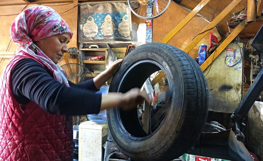 Elinde krikoyu g&ouml;renler şaşırıyor: &Ouml;nyargıları tek tek yıkıyor 8