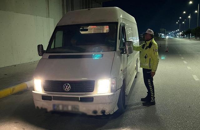 Manisa&rsquo;da korsan taşımacılığa sıkı denetim 1