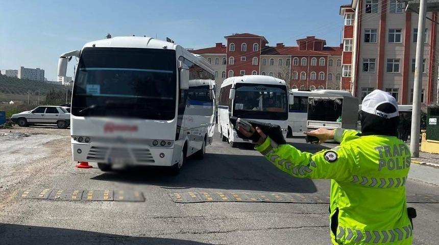 Manisa&rsquo;da korsan taşımacılığa sıkı denetim