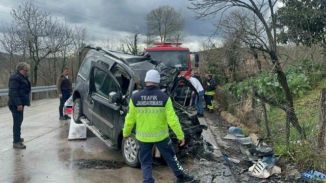 Ordu&rsquo;da kamyon ile kamyonet kafa kafaya &ccedil;arpıştı: 2 &ouml;l&uuml;, 2 ağır yaralı 3