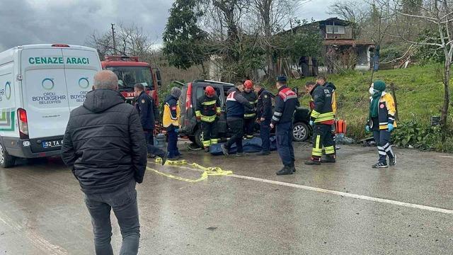 Ordu&rsquo;da kamyon ile kamyonet kafa kafaya &ccedil;arpıştı: 2 &ouml;l&uuml;, 2 ağır yaralı 2