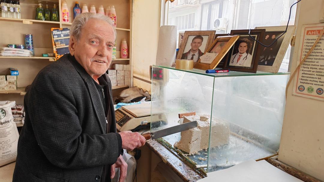 75 yıldır aynı y&ouml;ntemle hazırlanıyor:  Bitli helva  olarak biliniyor! 5