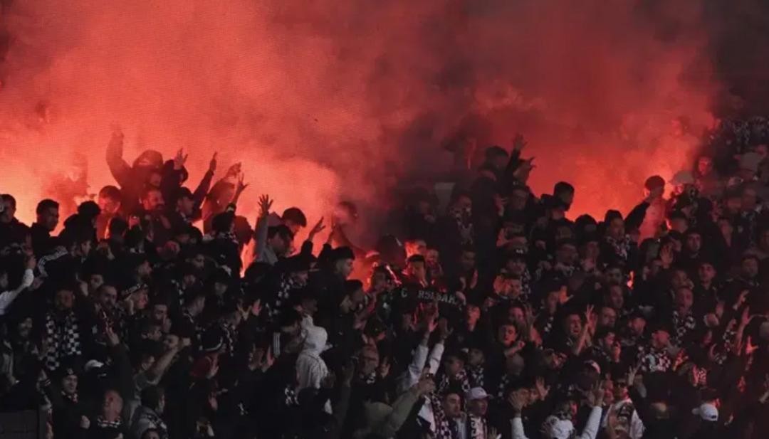 Herkes bu geceyi konuşacak! Beşiktaş taraftarından Galatasaray derbisinde rekor denemesi 2