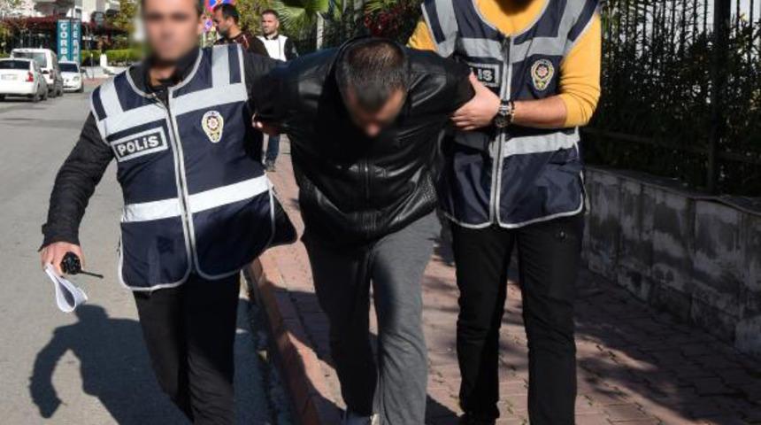 İki arkadaşıyla geneleve gitti! Sonrası dehşet!