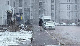 Diyarbakır&rsquo;ın y&uuml;ksek kesimlerinde kar yağışı