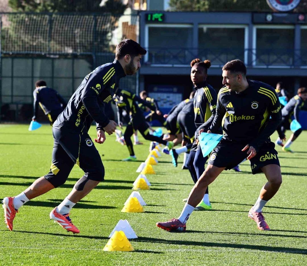 Fenerbah&ccedil;e, Samsunspor ma&ccedil;ı hazırlıklarını tamamladı 1