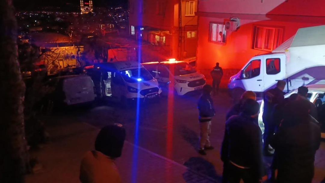 Eski eşinden &ccedil;ocuğunu almaya giden adam, silahla vurularak ağır yaralandı 2