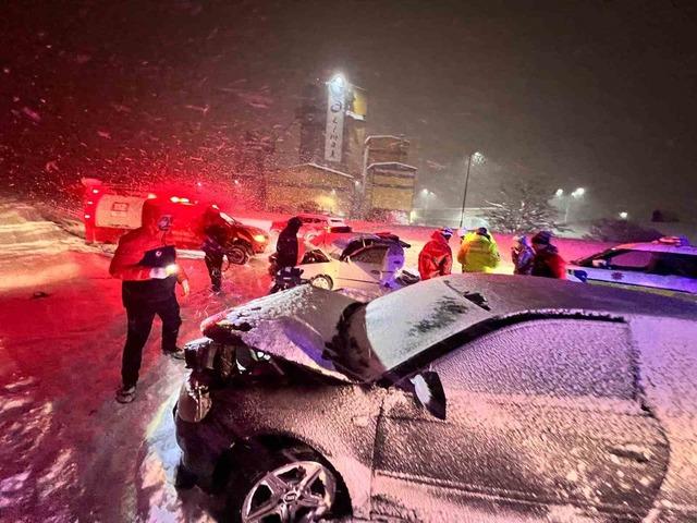 Bitlis&rsquo;te trafik kazası: 2&rsquo;si &ccedil;ocuk 7 kişi yaralandı 2