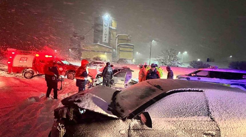 Bitlis&rsquo;te trafik kazası: 2&rsquo;si &ccedil;ocuk 7 kişi yaralandı