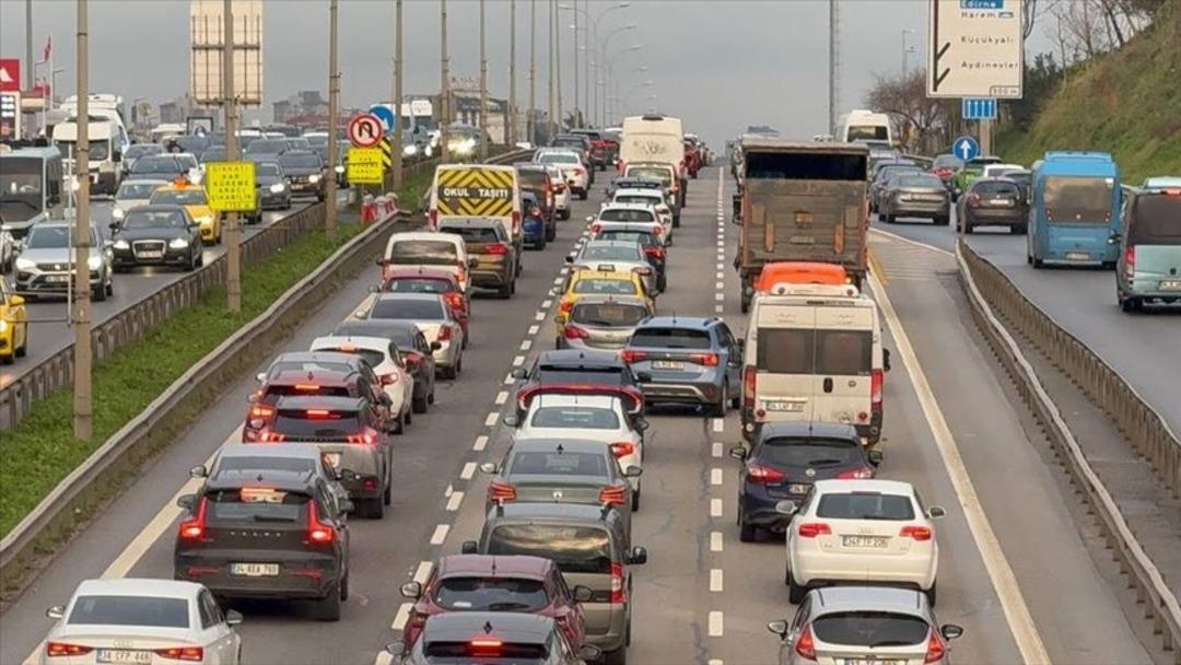 APP plaka uyarısı! Ara&ccedil; sahipleri i&ccedil;in EGM a&ccedil;ıkladı: Plakanız ge&ccedil;erli mi? 1