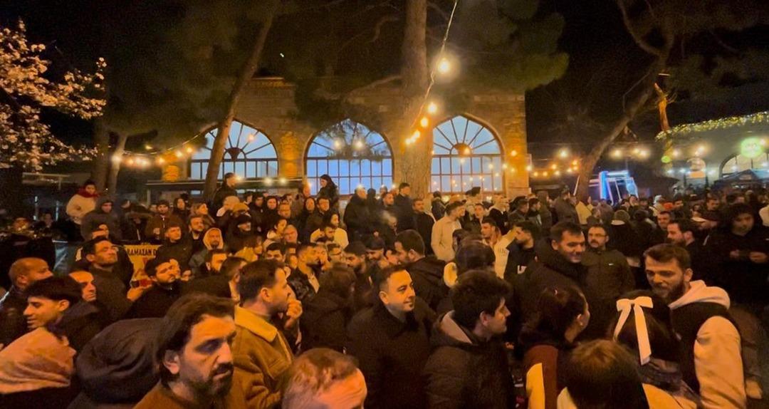 Sahur i&ccedil;in akın ettiler: Tahanlı pide kuyruğu kilometreleri aştı! 3