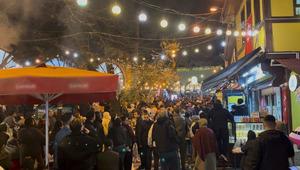 Sahur i&ccedil;in akın ettiler: Tahanlı pide kuyruğu kilometreleri aştı!