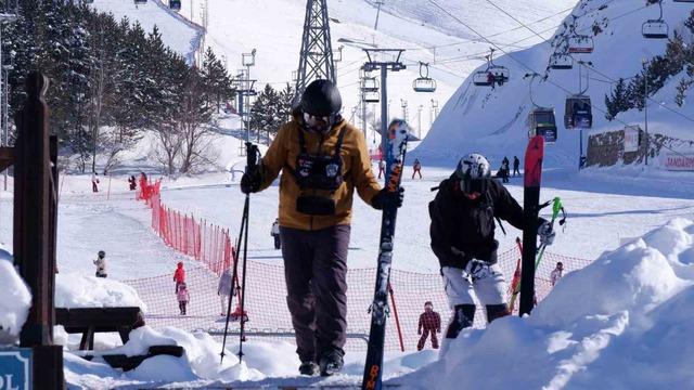 Paland&ouml;ken&rsquo;de kayak keyfi s&uuml;r&uuml;yor 1