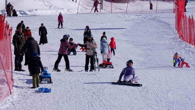 Paland&ouml;ken&rsquo;de kayak keyfi s&uuml;r&uuml;yor 2