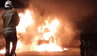 Motosiklet alevlere teslim oldu