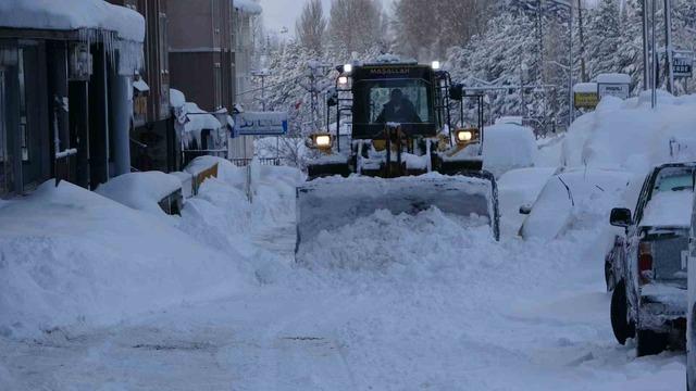 Bitlis mart ayında kara g&ouml;m&uuml;ld&uuml; 13