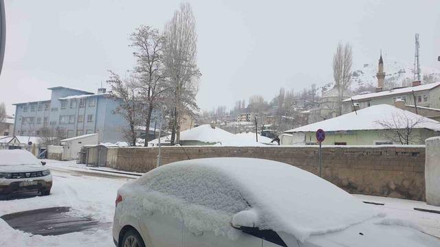 Başkale&rsquo;de kar yağışı 6